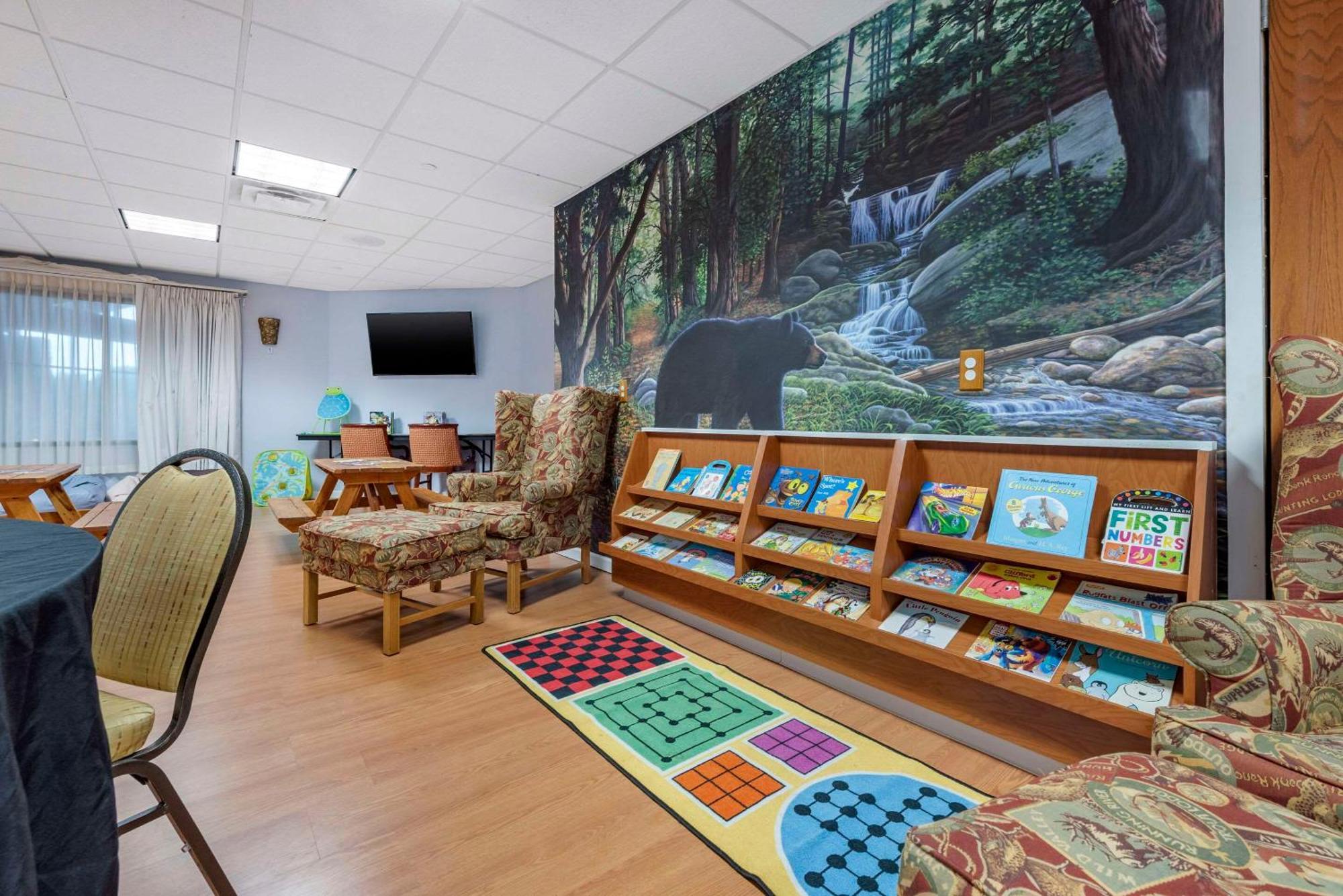 Three Bears Resort Waterpark Near Tomah Ascend Collection Warrens Экстерьер фото