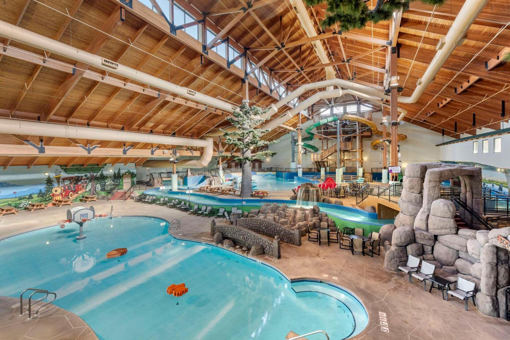 Three Bears Resort Waterpark Near Tomah Ascend Collection Warrens Экстерьер фото