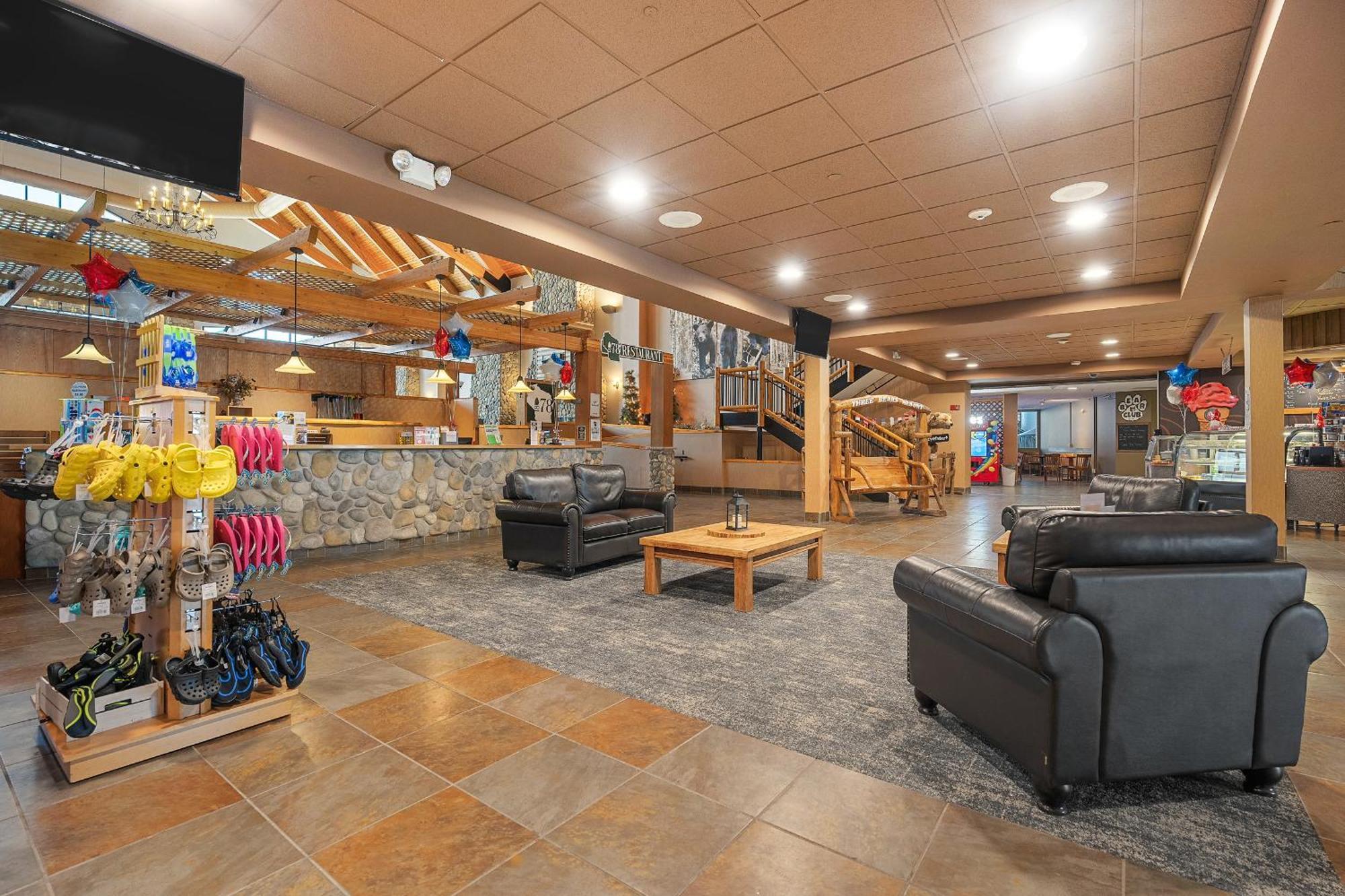 Three Bears Resort Waterpark Near Tomah Ascend Collection Warrens Экстерьер фото